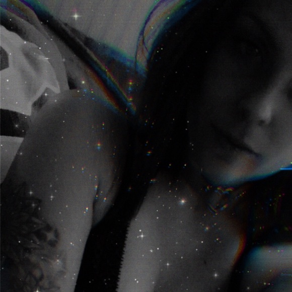 Meet your Posher, Shannon ruby - Picture 1 of 1